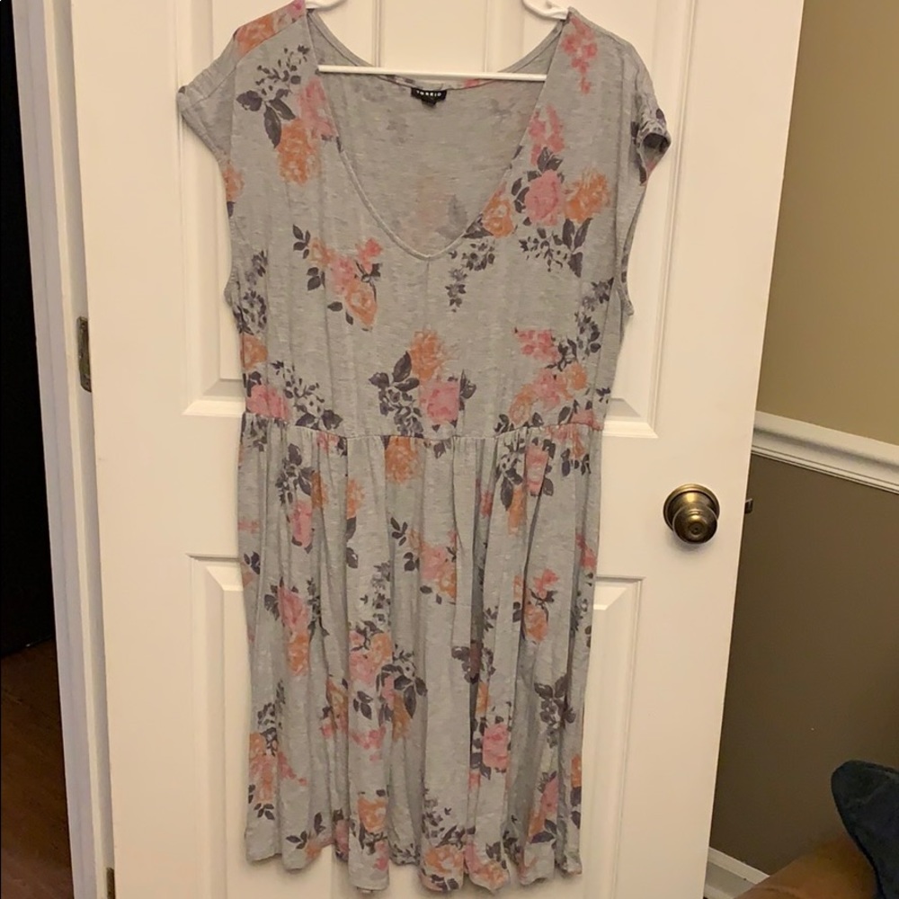 Cotton Grey Cap Sleeve Torrid Size 3 Floral Dress